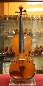 1976Violino a.jpg